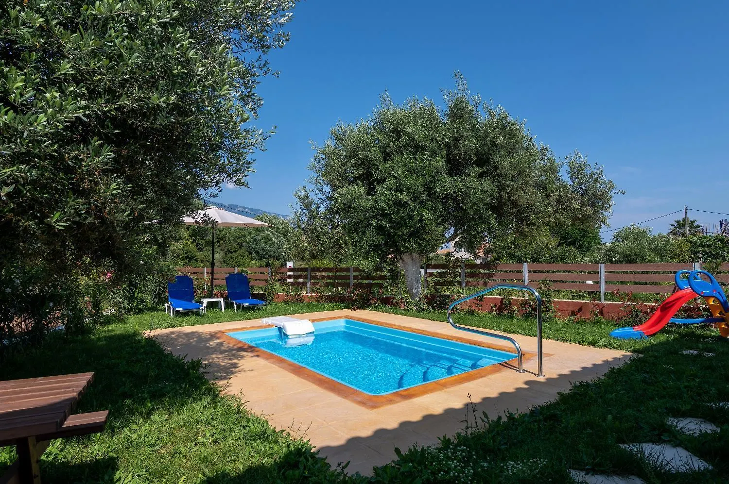 Villa Aggiolina Spartià 0*,
